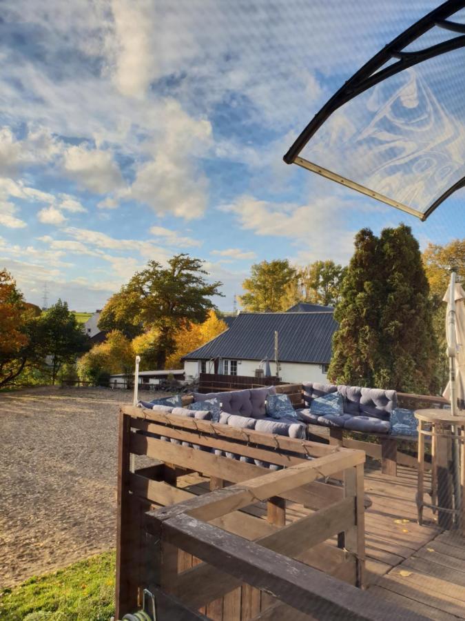 Schoene Wohnung Kleiner Onkel Auf Idyllischem Reiterhof Nahe Burg Eltz Münstermaifeld Buitenkant foto